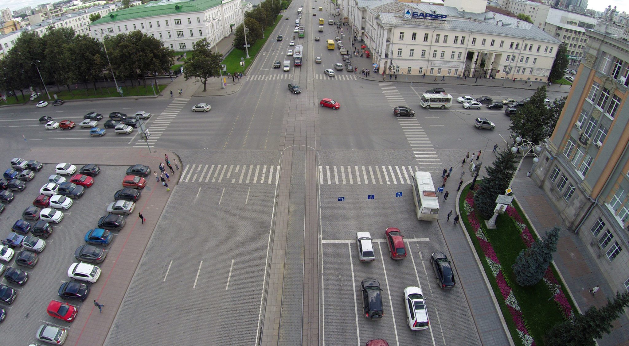 Перекресток слушать. Перекрёсток Свердловский проспект и Ленина. Перекресток проспект Ленина и Свердловский проспект. Перекресток Ленина 8 марта Екатеринбург. Перекрёсток улиц Московская - Ленина Екатеринбург.