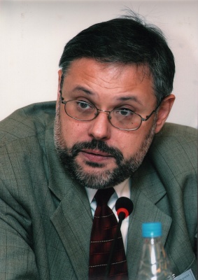 Михаил Хазин