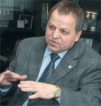 Валерий Чарушин