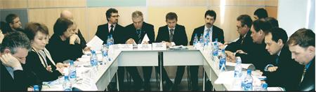 Участники круглого стола Кластерная политика как фактор повышения конкурентоспособности региона