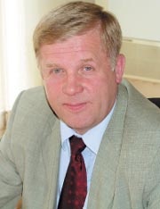 Вице-мэр Перми Николай Малышев написал заявление об уходе в мае 2006 года