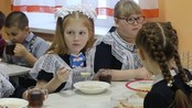 Более 2,2 млн рублей кешбэка за оплату школьного питания выплачено за месяц в Тюменской области