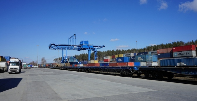 Перевозки контейнеров на СвЖД выросли на 35,4% с начала года