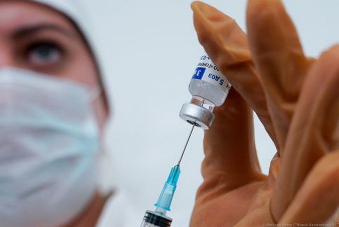 Первая партия вакцины «Спутник Лайт» поступила в Свердловскую область