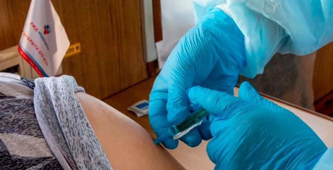 Клиники сети «РЖД-Медицина» на Свердловской магистрали вновь активизировали участие в прививочной кампании против COVID-19