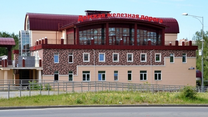 Почти 600 школьников пройдут практику на Свердловской детской железной дороге этим летом