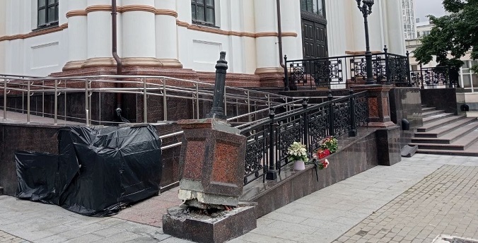 Уральских автоперевозчиков поручил проверить Денис Паслер