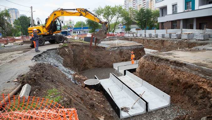 Реконструкция тепломагистрали в Екатеринбурге ведется на участке с тяжелыми грунтовыми условиями