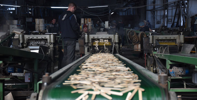 Свыше 400 тонн палочек для мороженого экспортировало уральское предприятие