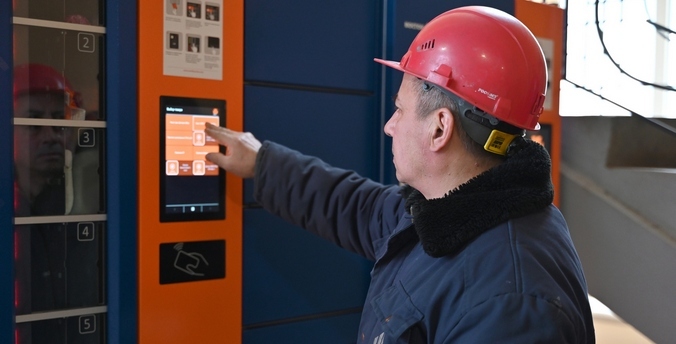 Вендинговые аппараты по выдаче средств индивидуальной защиты установили на одном из заводов в Челябинске
