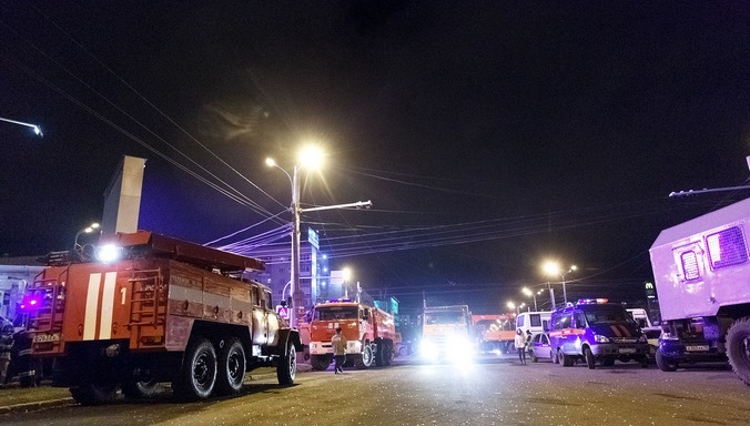 В Ижевск, где при обрушении дома погибло 6 человек, прилетел глава МЧС