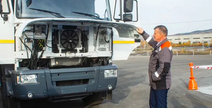 Автозавод «Урал» продемонстрировал опытный образец электрогрузовика с гибридной силовой установкой