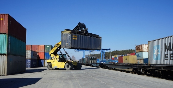 Перевозки контейнеров на СвЖД выросли на 36% с начала года
