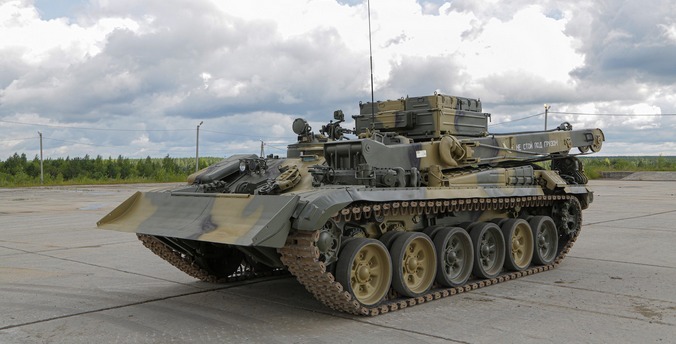 Уралвагонзавод поставил Минобороны РФ партию танков Т-90М и БРЭМ-1М