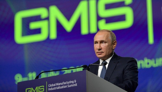 Путин посетил GMIS и УрФУ