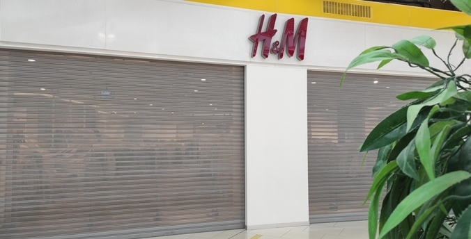H&M начнет открывать магазины 1 августа