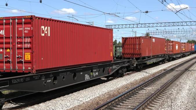 Перевозки контейнеров на СвЖД выросли на 4,6% с начала года