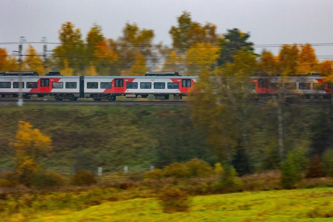 Перевозки пассажиров на СвЖД в октябре выросли на 2,1%