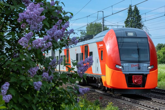 Порядок курсирования некоторых пригородных поездов в Свердловской области изменится в июньские праздники