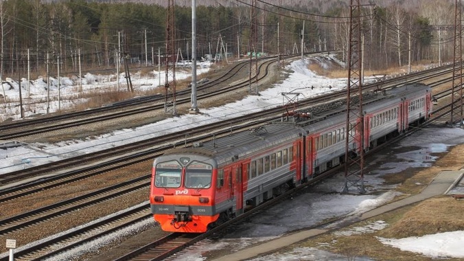 Порядок курсирования некоторых пригородных поездов в Свердловской области изменится в праздничные выходные ноября