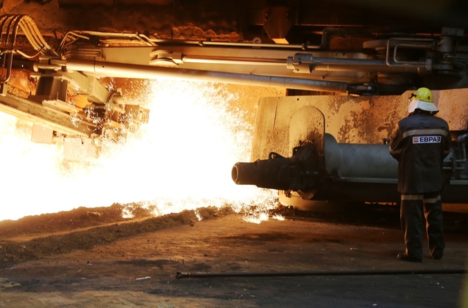 ЕВРАЗ запустил на НТМК самую «чистую»  в российской металлургии доменную печь