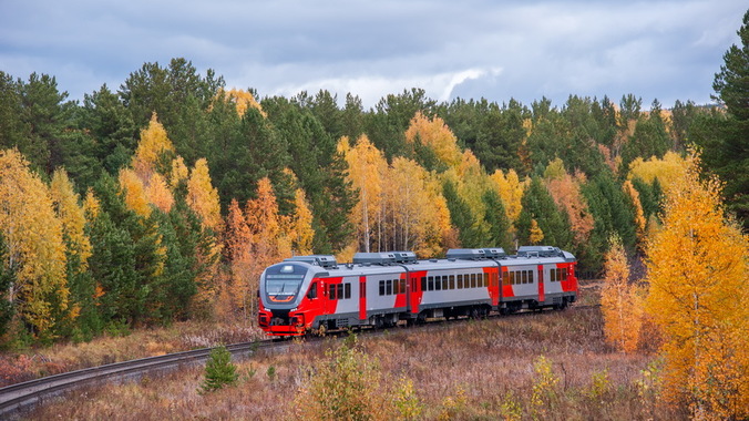 Новые пригородные поезда на туристических направлениях появятся на СвЖД в 2022 году