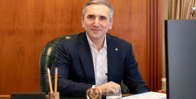 Губернатор Тюменской области Александр Моор предложил думе исключить из устава норму о невозможности замещения должности главы региона более двух сроков подряд