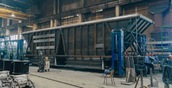 Специальный грузовой вагон с «плавающей» обшивкой начал производить Уралвагонзавод