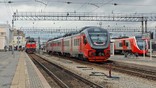 В майские праздники на СвЖД назначены дополнительные рейсы пригородных поездов