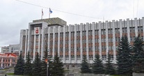 Выезжают на машинах, живут на лекарствах