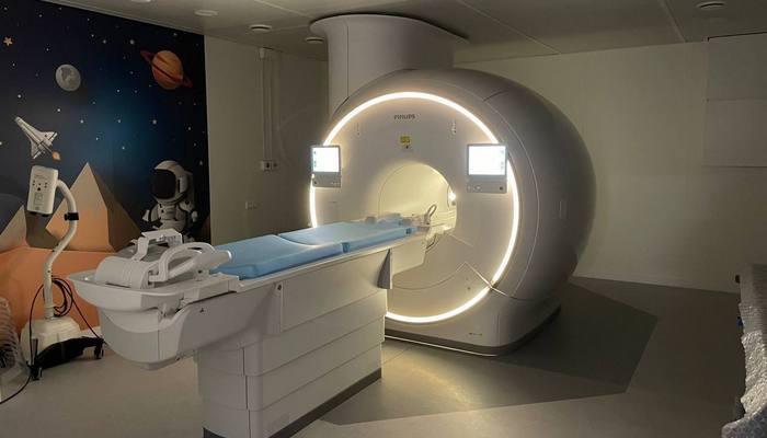 В Областной детской клинической больнице в Екатеринбурге введен в эксплуатацию МРТ с уникальным для УрФО кардиопакетом
